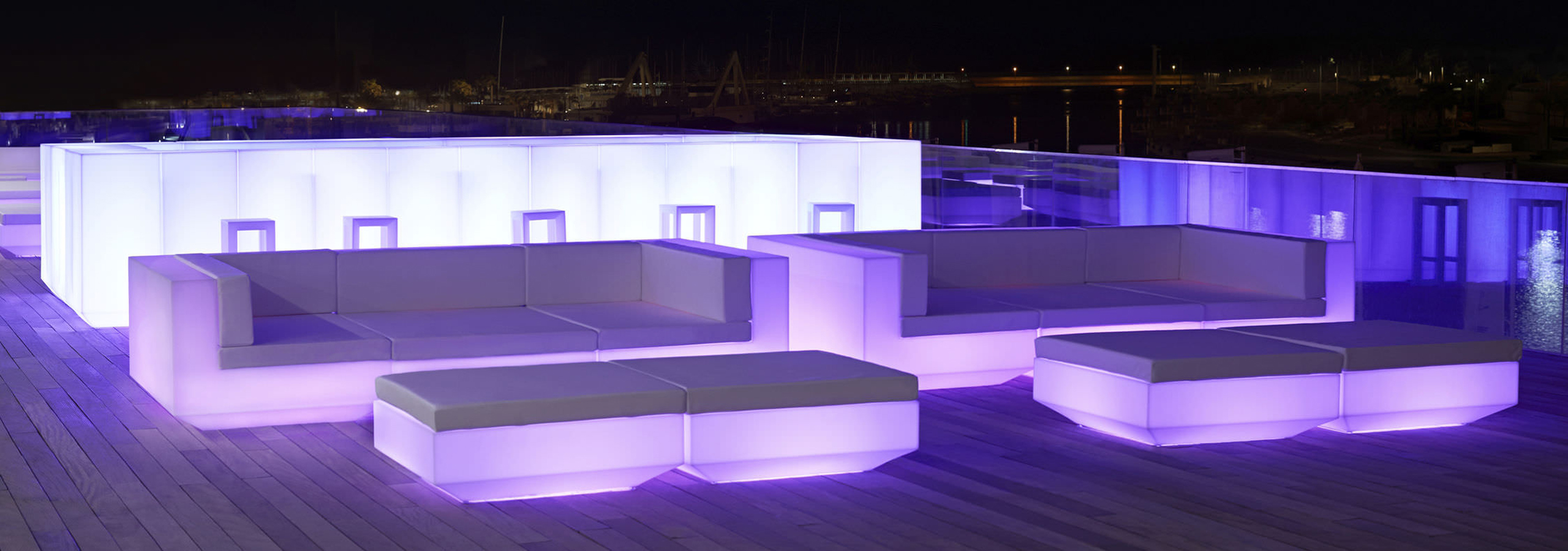 VONDOM VELA – modulare Designmöbel & Pflanzgefäße für Outdoor & Objekt bei Home & Light