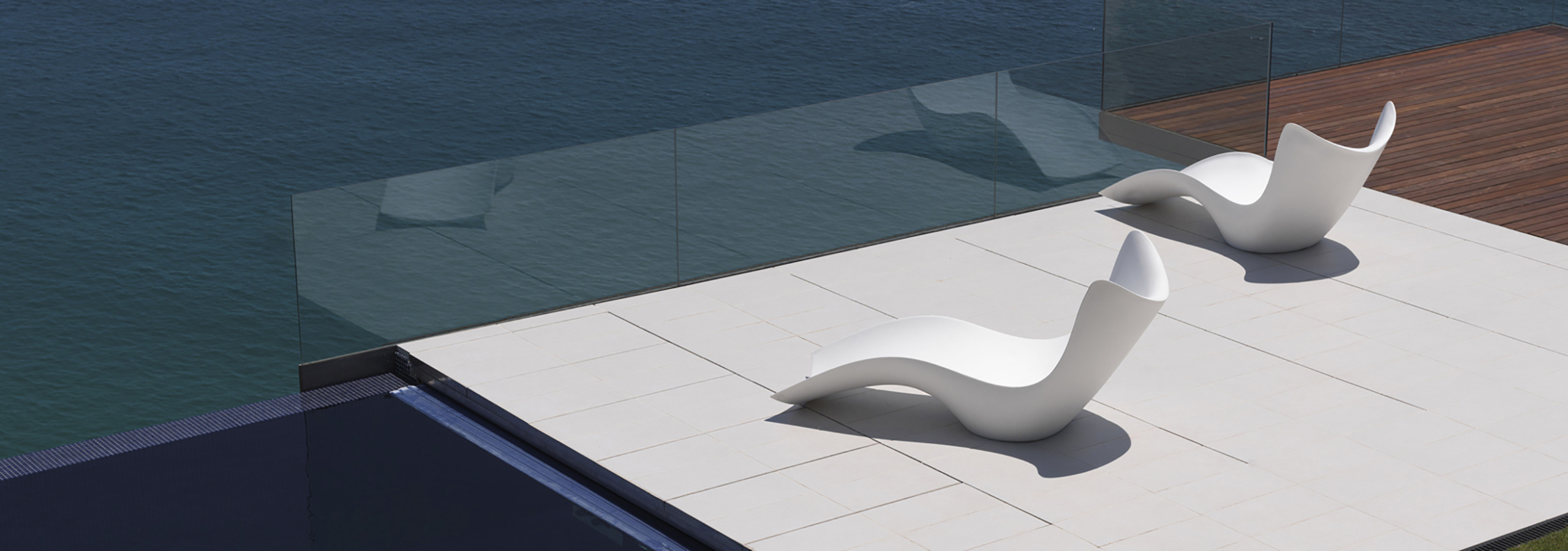 VONDOM SURF – Design Sonnenliege für Pool, Terrasse & Objekt bei Home & Light