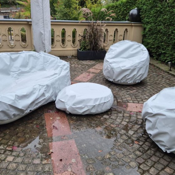 Outdoor-Möbel richtig überwintern: Polster, Schutzhüllen & Pflege-Tipps