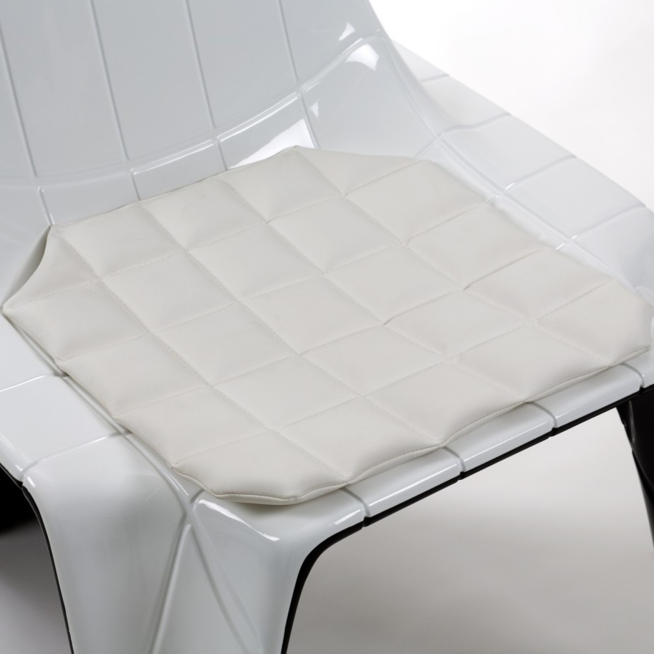 NUR Rückenkissen für Louis Ghost Stuhl. Ohne Sitzkissen 