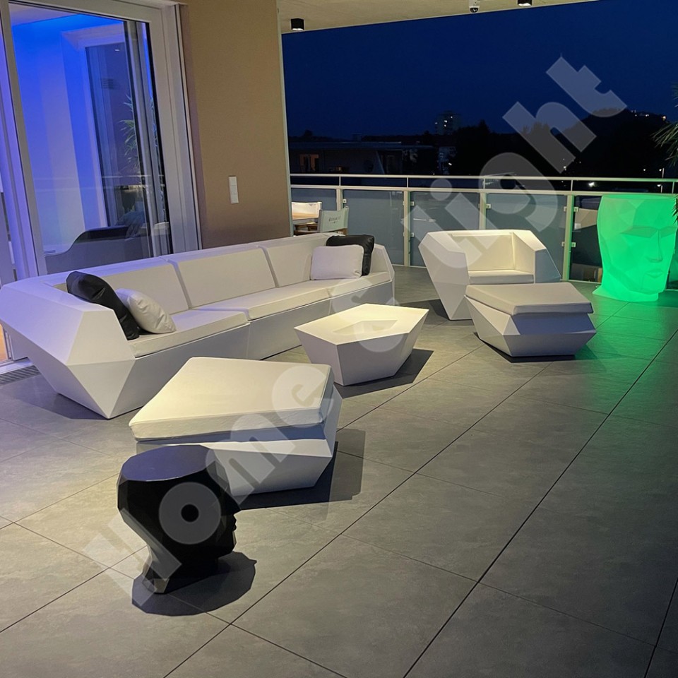 VONDOM - Domicilio privato