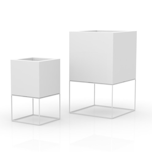 VONDOM Lackiertes Pflanzgefäß VELA CUBO